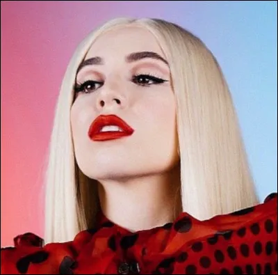 Quelle est cette chanteuse ?