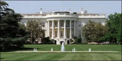 Comment nomme-t-on familièrement le bureau du président des USA ?