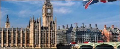 Originaire de Grande-Bretagne, quel sport se joue avec une balle et une batte ?