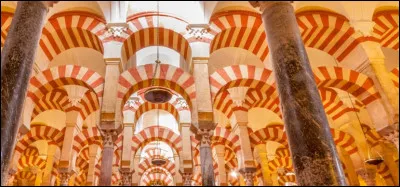 Quel lieu ou monument n'est pas &agrave; Cordoue ?