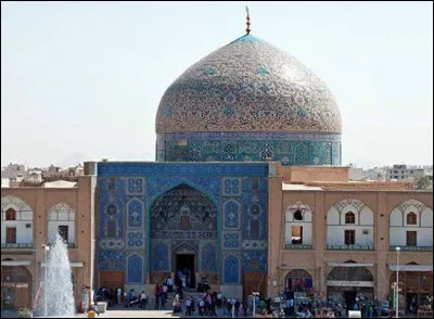 Quel lieu ou monument n'est pas &agrave; Ispahan ?