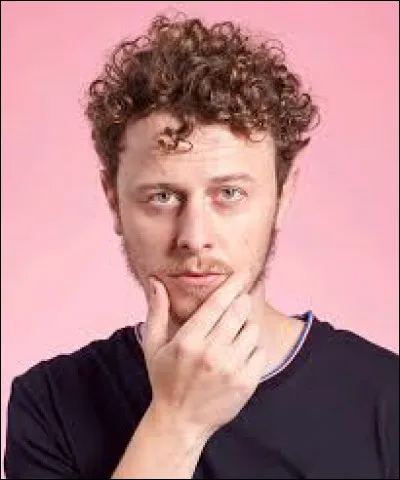 Norman est un youtubeur né en 1993.