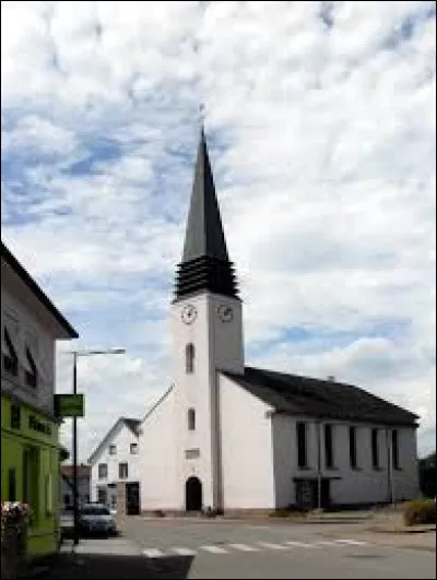 Voici l'église Saint-Wendelin de Rohrwiller. Commune Bas-Rhinoise, elle se situe en région ...