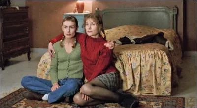Cette photo provient d'un film de Claude Chabrol, réunissant Isabelle Huppert et Sandrine Bonnaire. Lequel ?