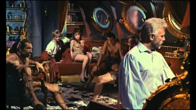 Le roman, paru en 1875, constitue une suite à "Vingt Mille Lieues sous les mers" ainsi qu'aux "Enfants du capitaine Grant". Il inspire un film de 1961 qui voit réapparaître le capitaine Némo et dans lequel les producteurs ont rajouté des monstres préhistoriques géants : c'est ...