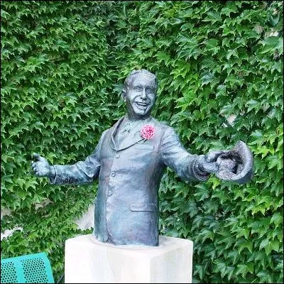 Dans quelle ville du sud de la France est né Charles Trenet ?