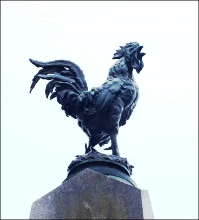 Le drapeau français est...