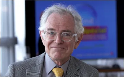 Qui est ce présentateur du bloc de programmes ''Le Mardi c'est permis'' diffusé de1990 à 1998 sur M6 ? ''