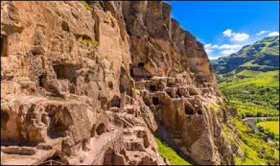 L'URSS envahit la Géorgie en :