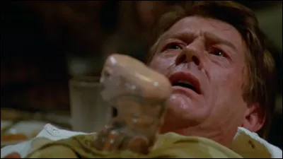Dans quel film voit-on John Hurt ainsi ?