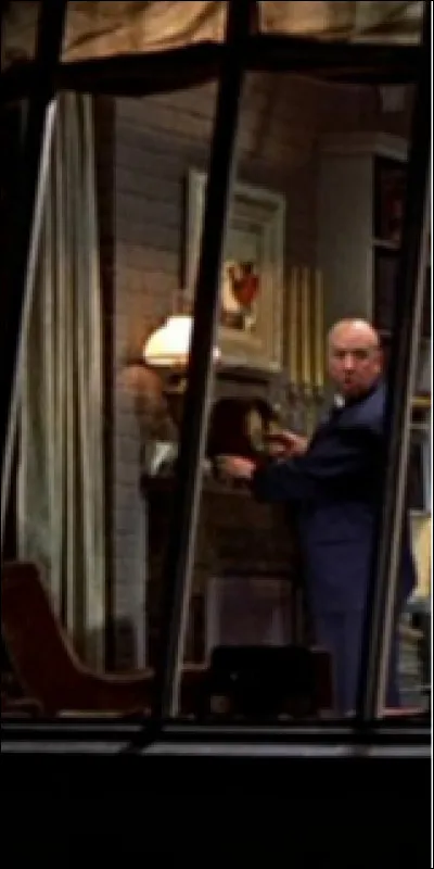 Dans quel film voit-on Alfred Hitchcock ainsi ?