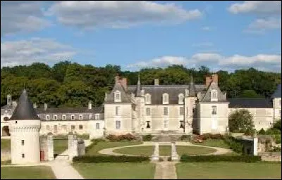 Voici sur cette image, le château de Gizeux. Commune Tourangelle, elle se situe en région ...
