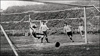 Dans quel pays d'Amérique du Sud a été organisée la première édition de la Coupe du monde en 1930 ?