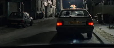 Qui sont les propriétaires de la BX taxi que l'on voit devant le garage Krugers dans "Taxi" ?