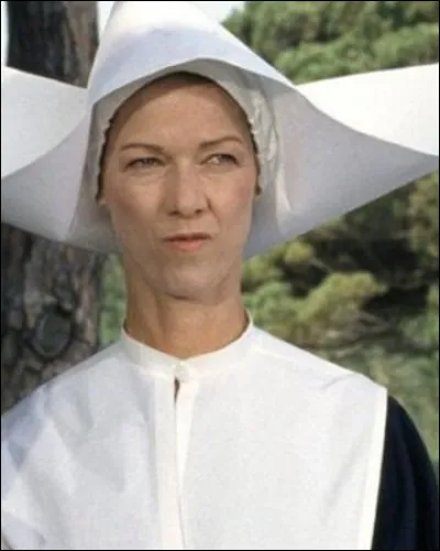 Dans quel film de la série "Le Gendarme" la sœur Clotilde ne roule-t-elle pas en 2cv ?