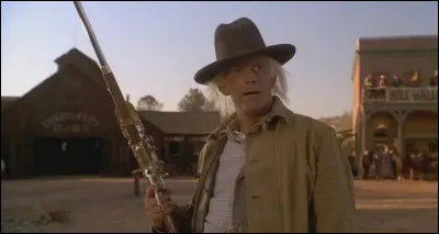 Combien de temps survit le Doc dans le Far West avant de se faire tuer ?