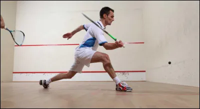 Le squash est un sport de raquette né à...