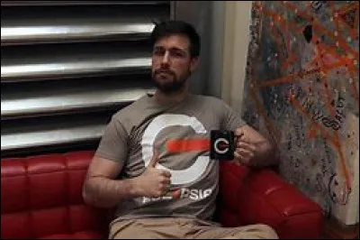 Quel est ce youtubeur ?