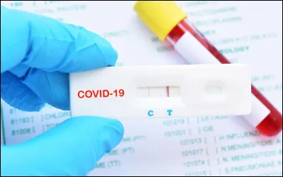 Si les résultats du test disent qu'un patient est négatif au Covid-19, cela veut dire qu'il est infecté et a potentiellement des symptômes.