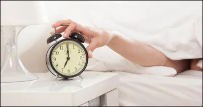 _______-toi ! Ton ______ vient de sonner.