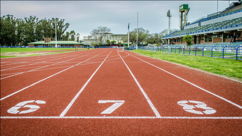 Quelle est la largeur d'un couloir d'athlétisme