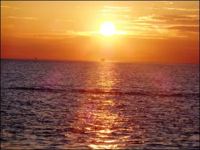 Dans le domaine de la m&eacute;t&eacute;orologie, qu'est-ce qu'un ciel de tra&icirc;ne ?