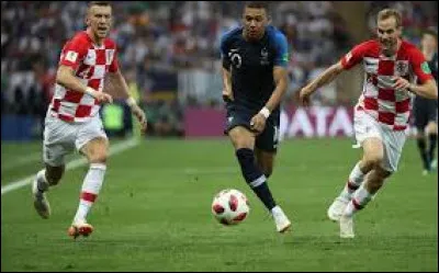 Depuis 1982, de quels clubs y a-t-il au moins un joueur en finale de Coupe du monde ?