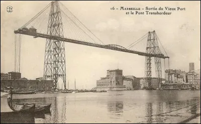En quelle année a été détruit le pont transbordeur au dessus du vieux port ?