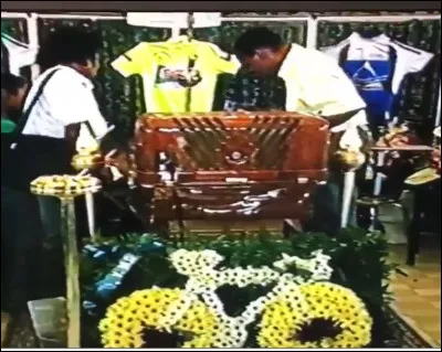 Quel coureur cycliste tragiquement décédé en 2000 reste le dernier marie-galantais vainqueur du tour de Marie-Galante (en 1998) ?