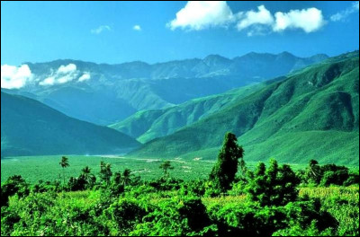 Géographie - Haïti est une île des Antilles, mais plus précisément elle se situe :