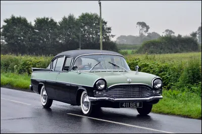 Cette version huppée de la Velox était le modèle phare de Vauxhall. Quel est son nom ?