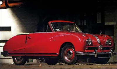 Quel est ce joli cabriolet conçu pour le marché américain, mais qui avait pour défaut d'être trop onéreux par rapport à son frêle gabarit ?