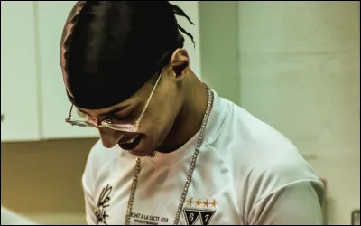 "J'arrive chinois sur le terrain, j'me sens comme XXX de ouf". Mais comme quel joueur se sent Freeze Corleone ?