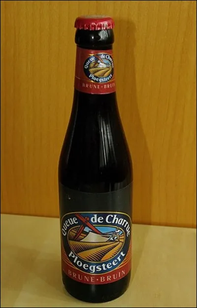 La société Vanuxeem qui fait brasser la "Queue de Charrue" a son siège à :