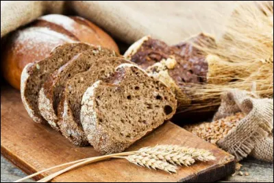 Dans 120 g de pain, il y a 60 g de glucides.