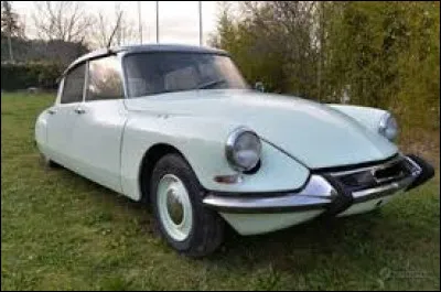 La DS pouvait rouler sur 3 roues.