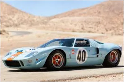 La Ford GT 40 s'appelle ainsi car Henry Ford II (le petit-fils d'Henry Ford) avait 40 ans lorsqu'il a décidé de construire cette voiture de course avec Caroll Shelby.