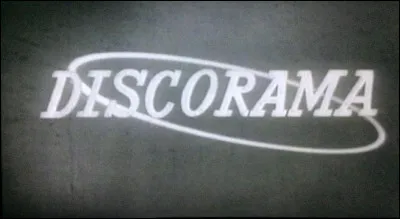 Qui pr&eacute;sentait l'&eacute;mission "Discorama" &agrave; la t&eacute;l&eacute;vision dans les ann&eacute;es 60/70 ?