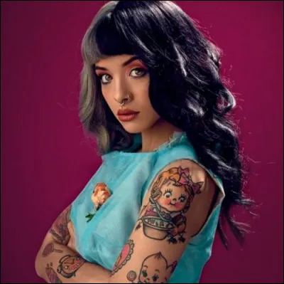 Quelle est l'orientation sexuelle de Melanie Martinez ?