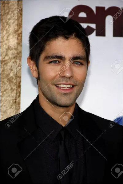 A la fin de la saison 7, quel rappeur enchaîne les droites sur le pauvre Vincent Chase ?