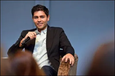 Quel animateur radio, notamment connu pour ses interviews de rappeurs, interroge deux fois Vincent Chase dans la série ?