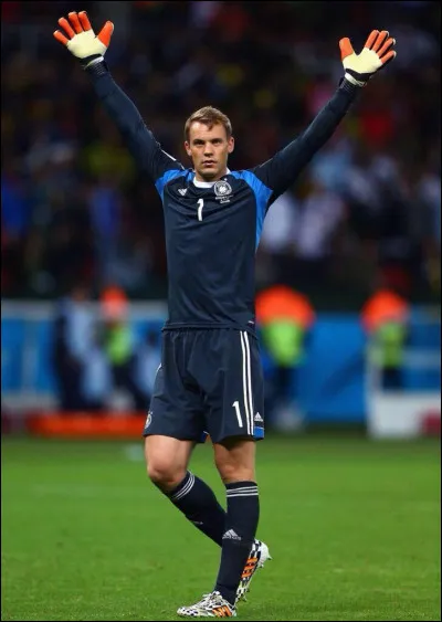 Combien de fois Manuel Neuer a-t-il remporté la Bundesliga ?