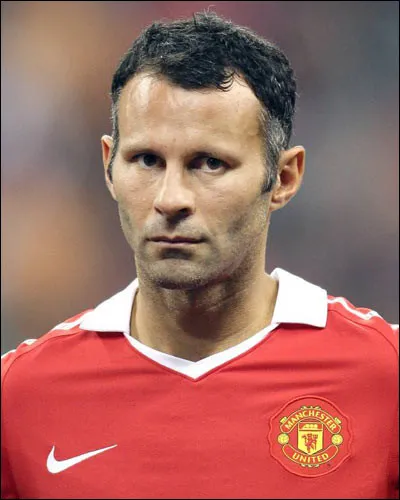 Combien de championnats Ryan Giggs a-t-il remportés avec Manchester United ?