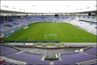 Comment surnomme-t-on les joueurs du Toulouse FC ?