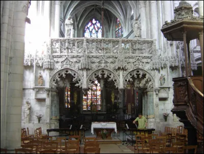 Une de ces quatre églises troyennes possède un magnifique jubé, laquelle ?