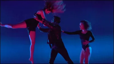 Qui chantait "Twist à Saint-Tropez" ?