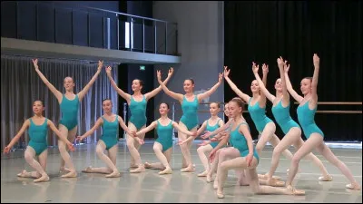 Quel est le surnom des élèves de l'école de danse de l'Opéra de Paris ?