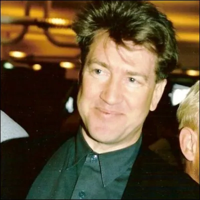 Dans quel film de David Lynch une jeune femme fuit-elle sa mère psychopathe en compagnie de son petit ami ?