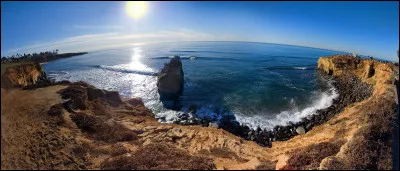 À qui doit-on le film "Z" ?