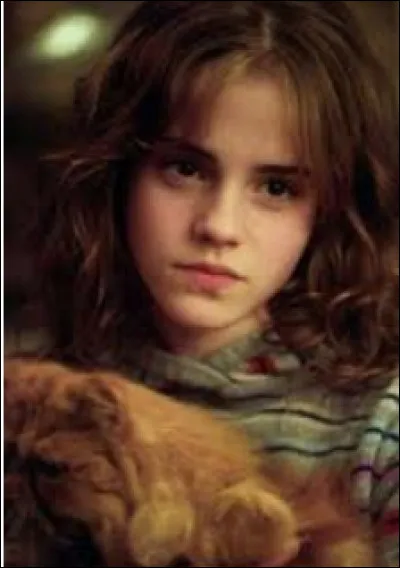 Comment s'appelle le chat d'Hermione ?